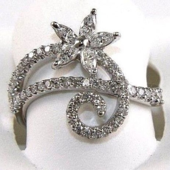 Round Diamond Star Cluster Ring Band 18K WG .85Ct